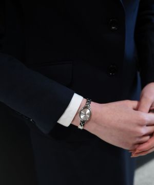 ���p�C���[�W:BERING Ladies Unisex Classic Oval Link 11020-704 �i�x�[�����O���f�B�[�X���j�Z�b�N�X�r���v �N���V�b�N �I�[�o�������N �V���o�[�j