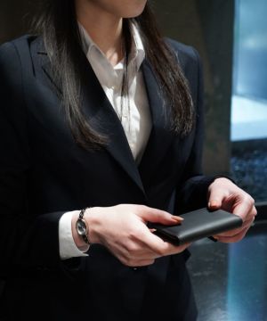 ���p�C���[�W:BERING Ladies Unisex Classic Oval Link 11020-704 �i�x�[�����O���f�B�[�X���j�Z�b�N�X�r���v �N���V�b�N �I�[�o�������N �V���o�[�j