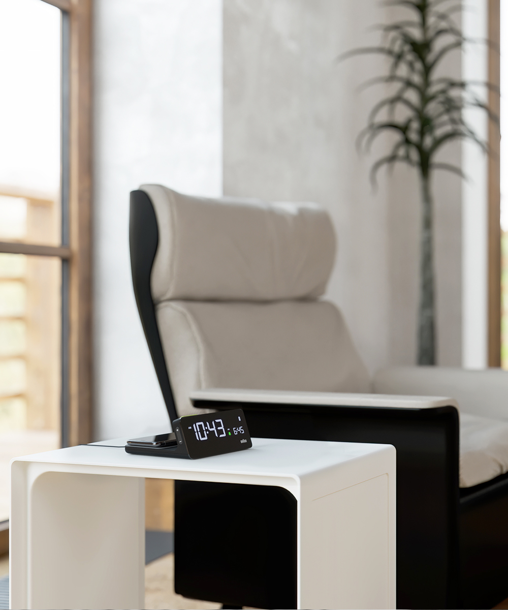 快適グッズ・旅行小物 BRAUN Digital Alarm Clock BC21G BRAUN｜Digital Alarm Clock BC21G/ワイヤレス充電付アラーム
