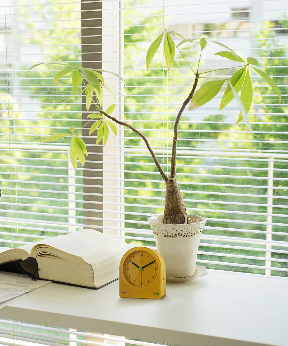 BRAUN/ブラウン アラーム置き時計 イエロー BC22Y