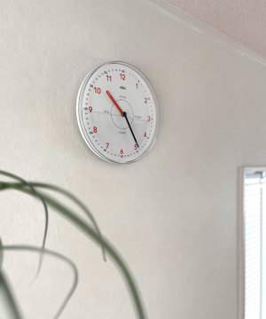 qԂ̐Eǂݕwׂ BRAUN Time Teacher WALL CLOCK WHITE BC26TW iuE ^CeB[`[ AiO Ǌ|v zCg~IWj