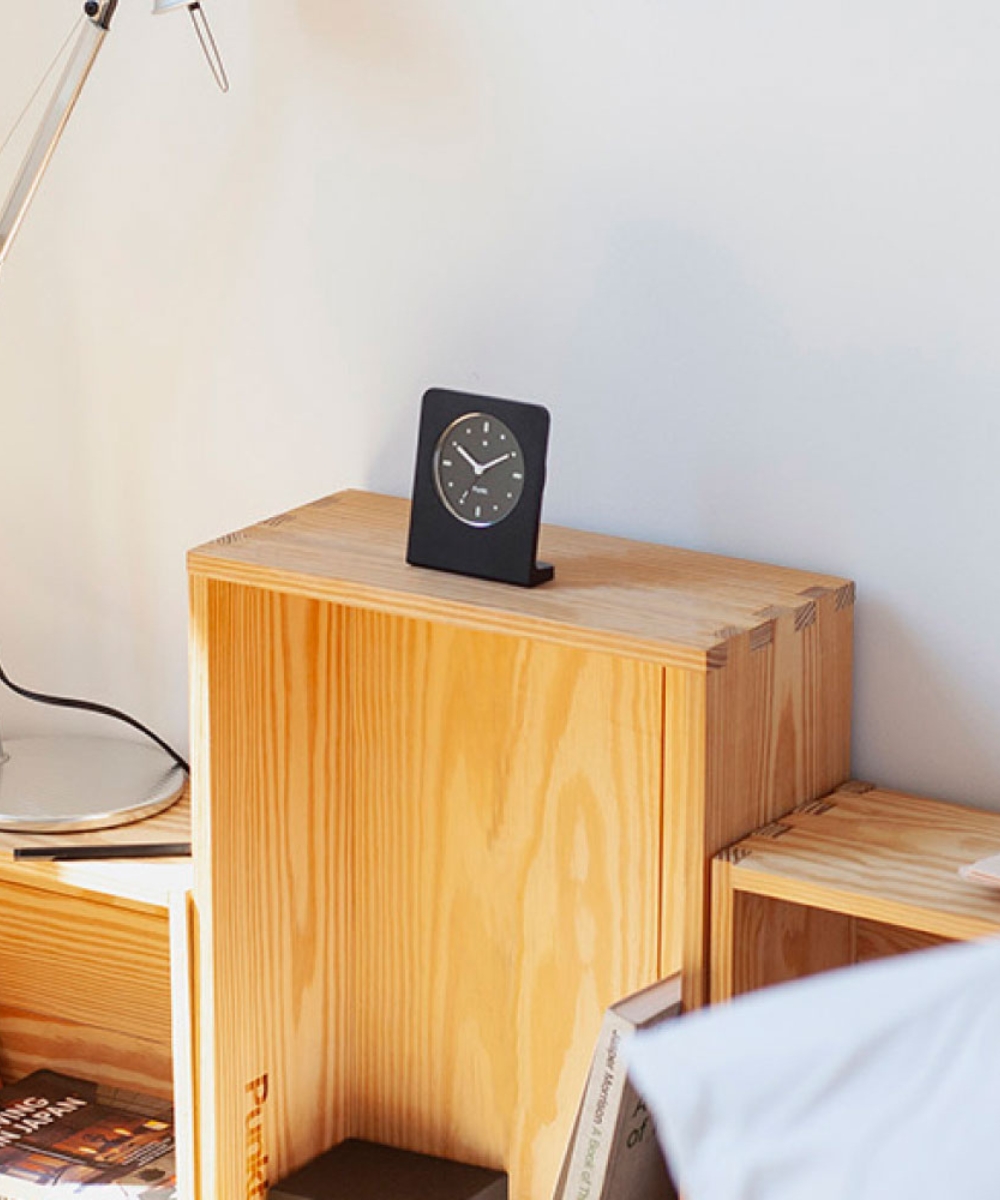 Punkt | Punkt.(プンクト) ジャスパー・モリソン アラームテーブル